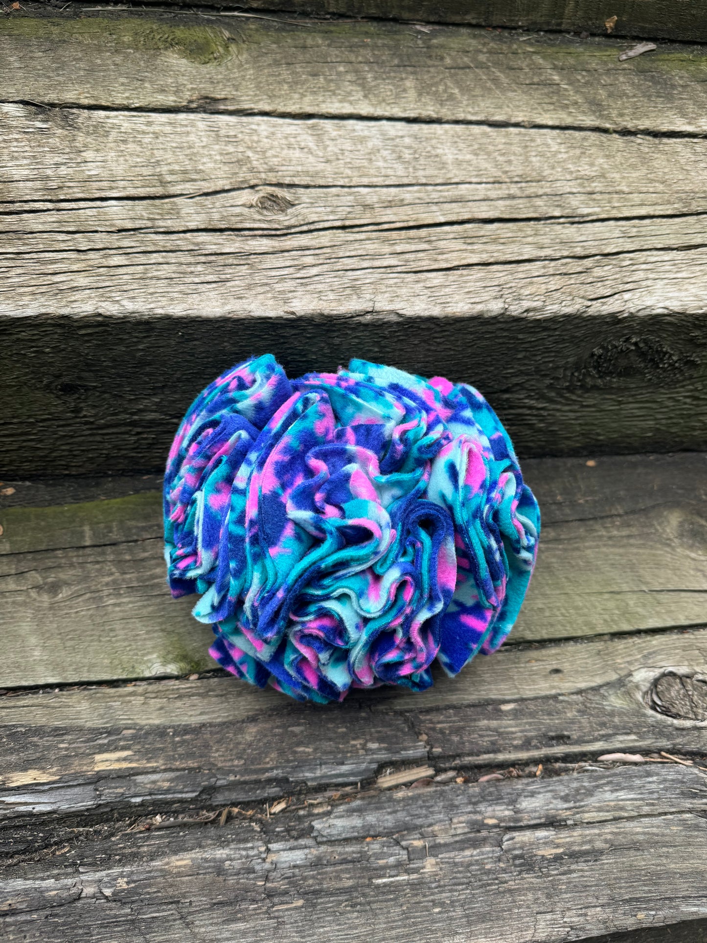 Coral reef snuffle ball